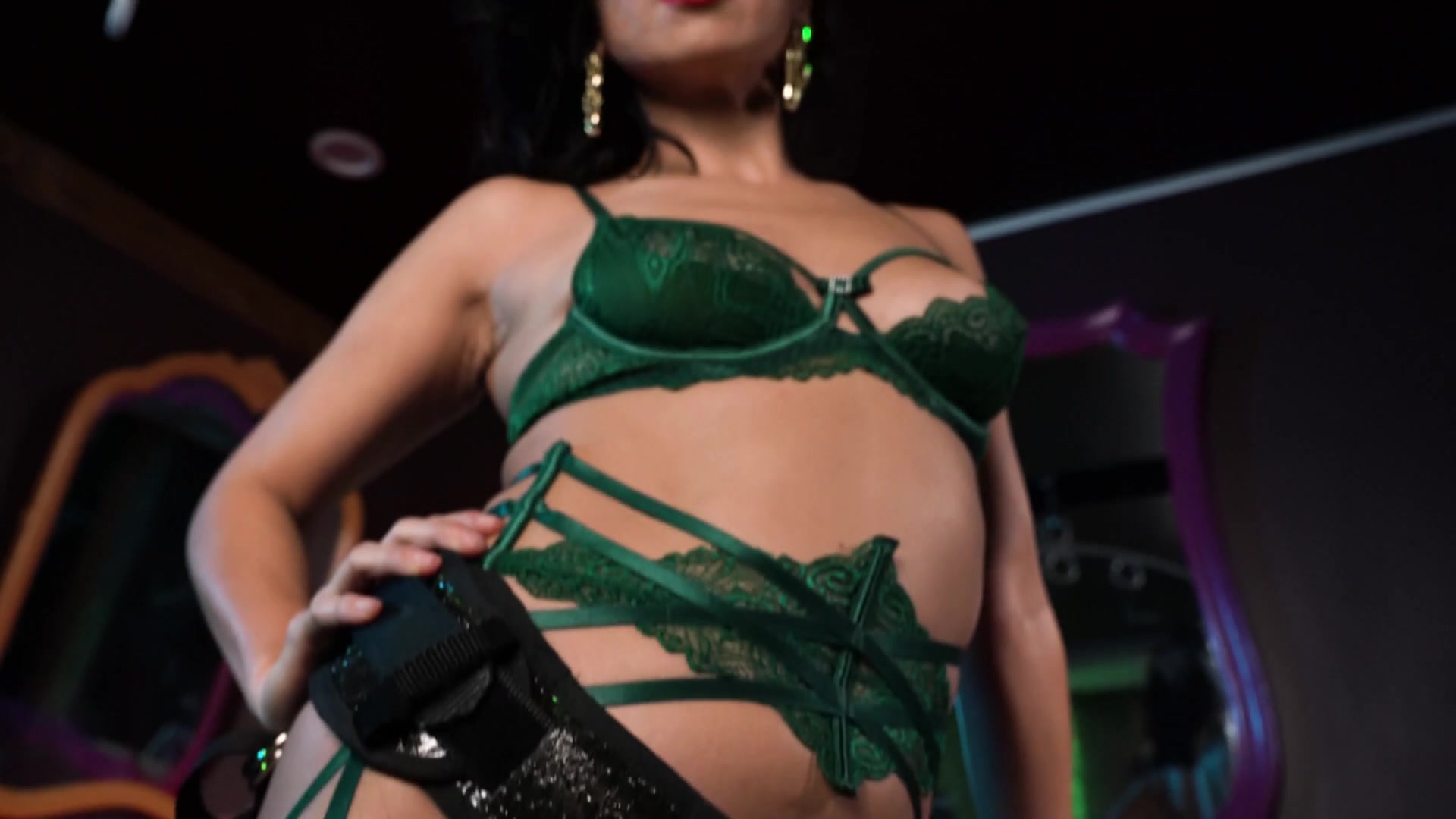 Mistress Lucy Holiday Special - Sex Movies Featuring Peghim