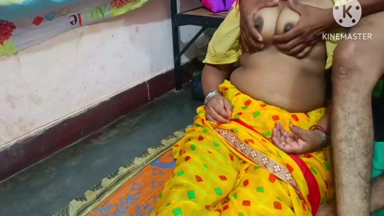 Mein Aaj Mousi Ka Sath Sex Kiya