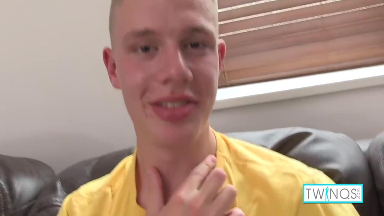 Muscled Masturbates His Big Cock And Fingers