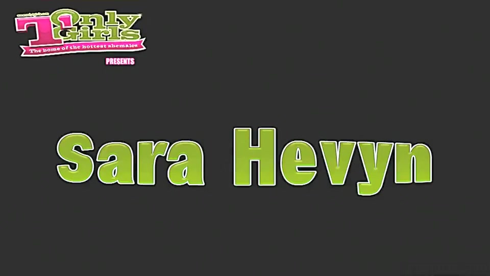 Sara Hevyn Jerks Herself Off Whilst On Camera