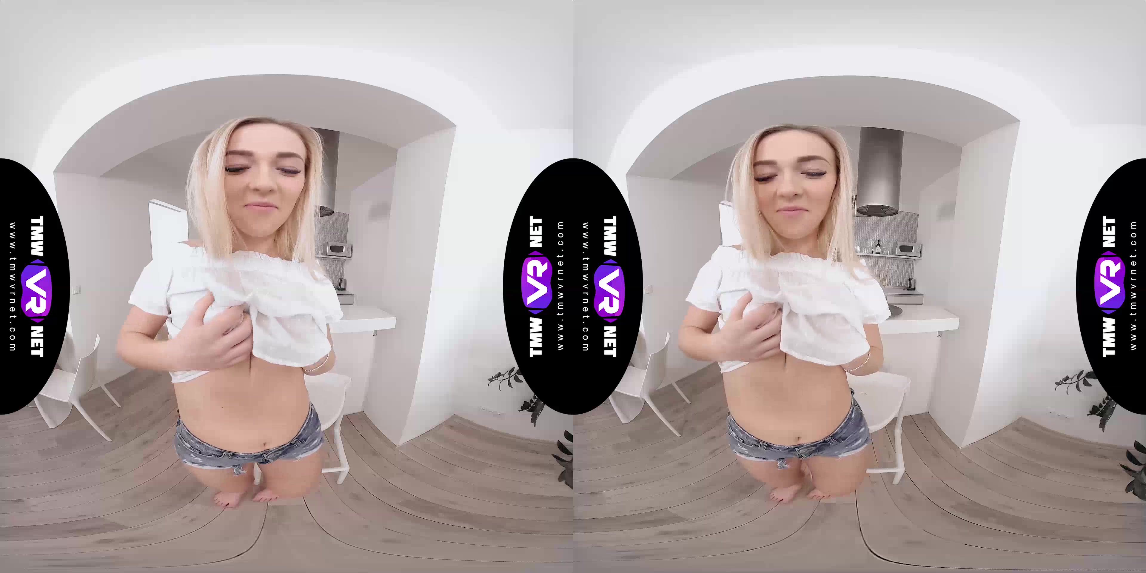 Solo orgasm for breakfast