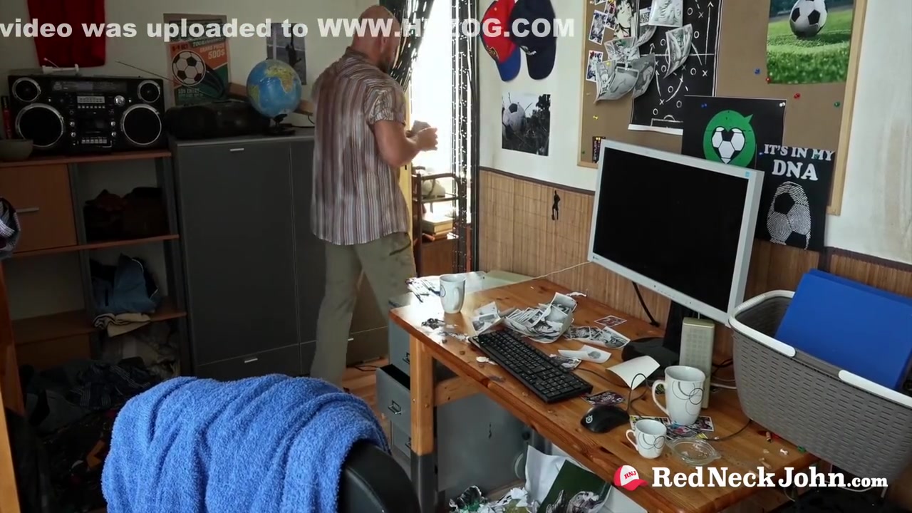 Redneck John: Drilled Latina Screams Muy Grande! (pt.1)
