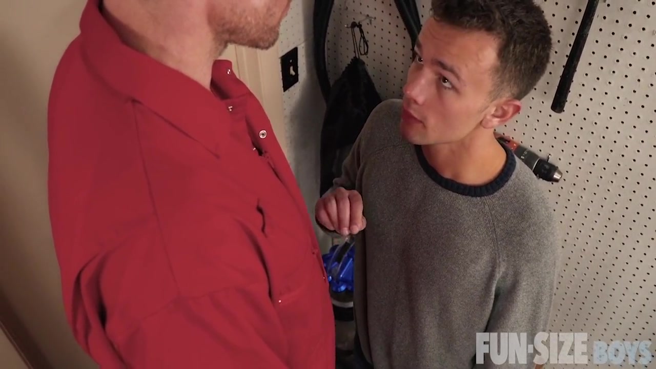 Logan Cross And Big Ryan - Janitor Dominates In Closet