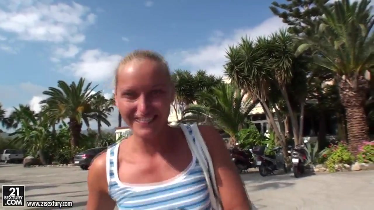 Lucky Kathia Nobili shows her beautiful forms outside