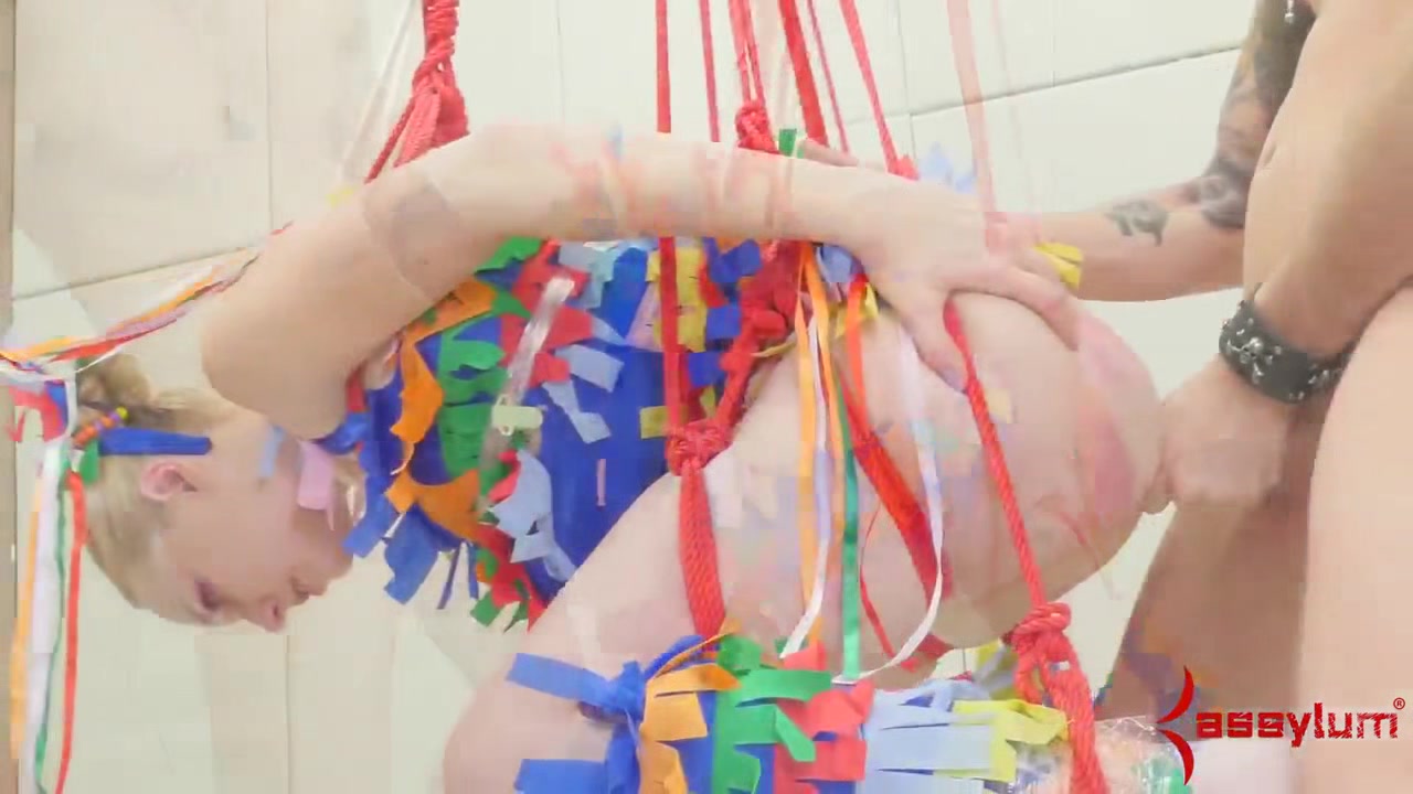 Anally ravaged submissive dressed as pinata
