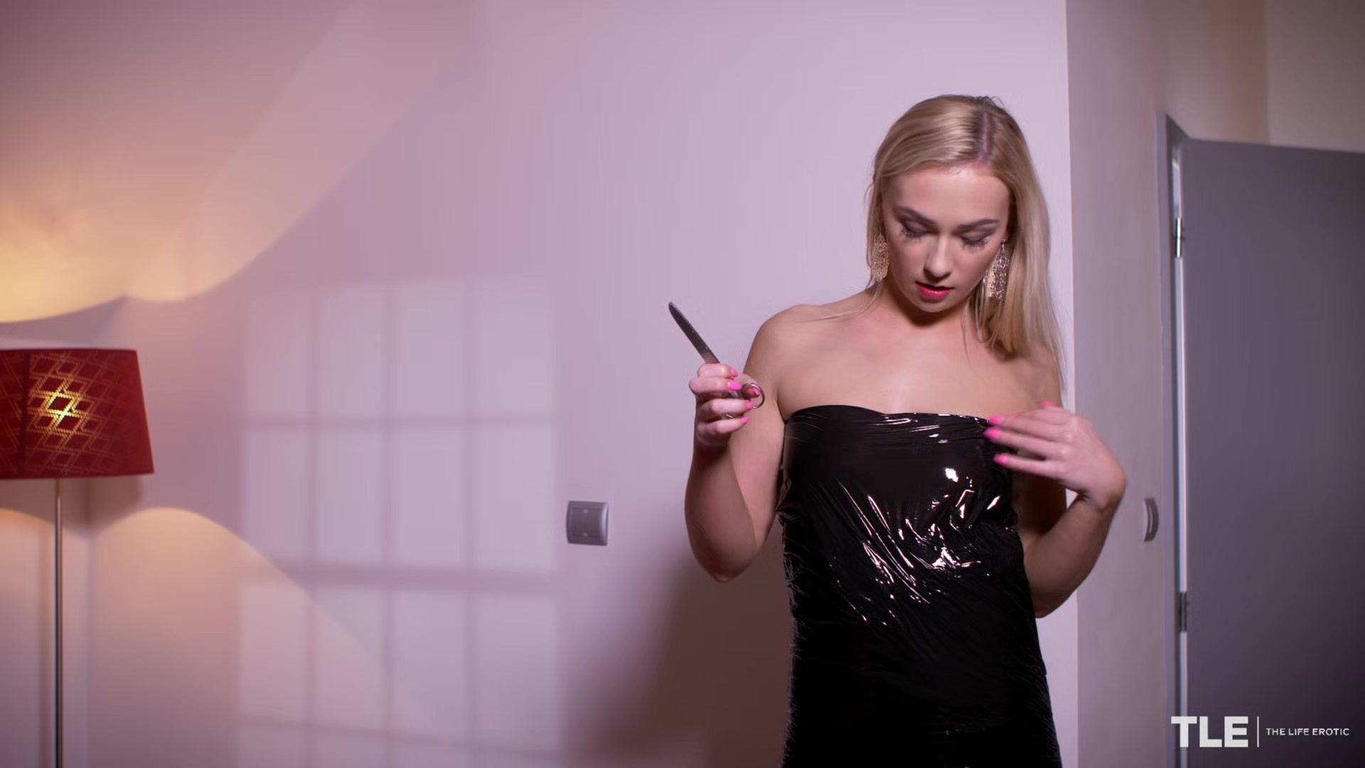 Unwrap Me 2 01 Jenny Wild - TheLifeErotic