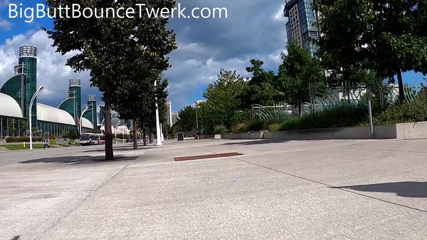 Loose Phat Ass Running - BigButtBounceTwerk