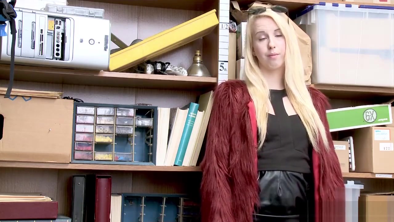 Bratty shoplyfter Darcie Belle cock fed by the LP Officer