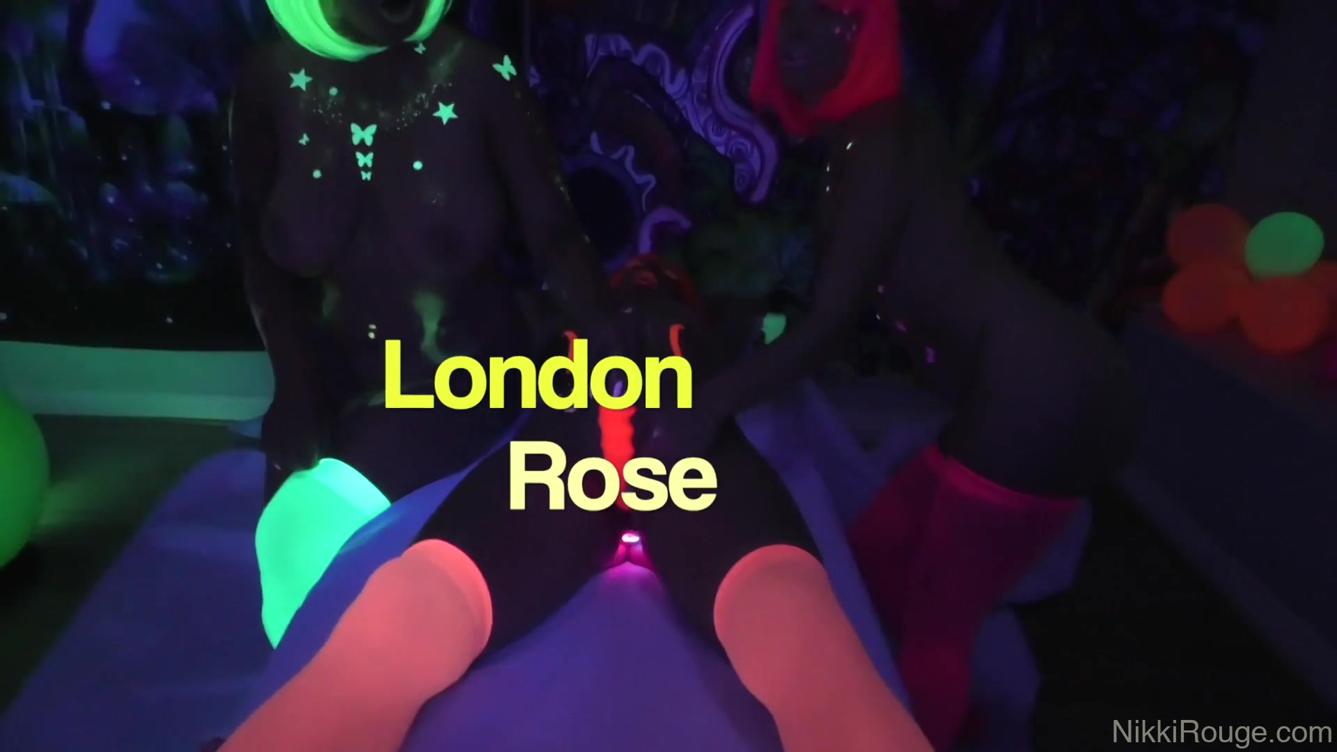 Glowy Hole Girls - Nikki Rouge