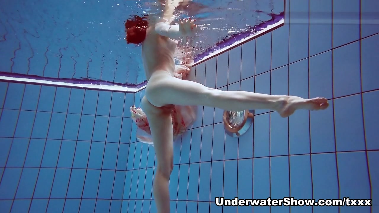 Martina Video - UnderwaterShow