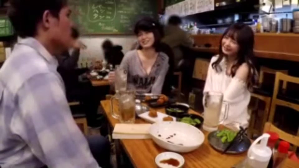 07113 Shared room orgy SEX