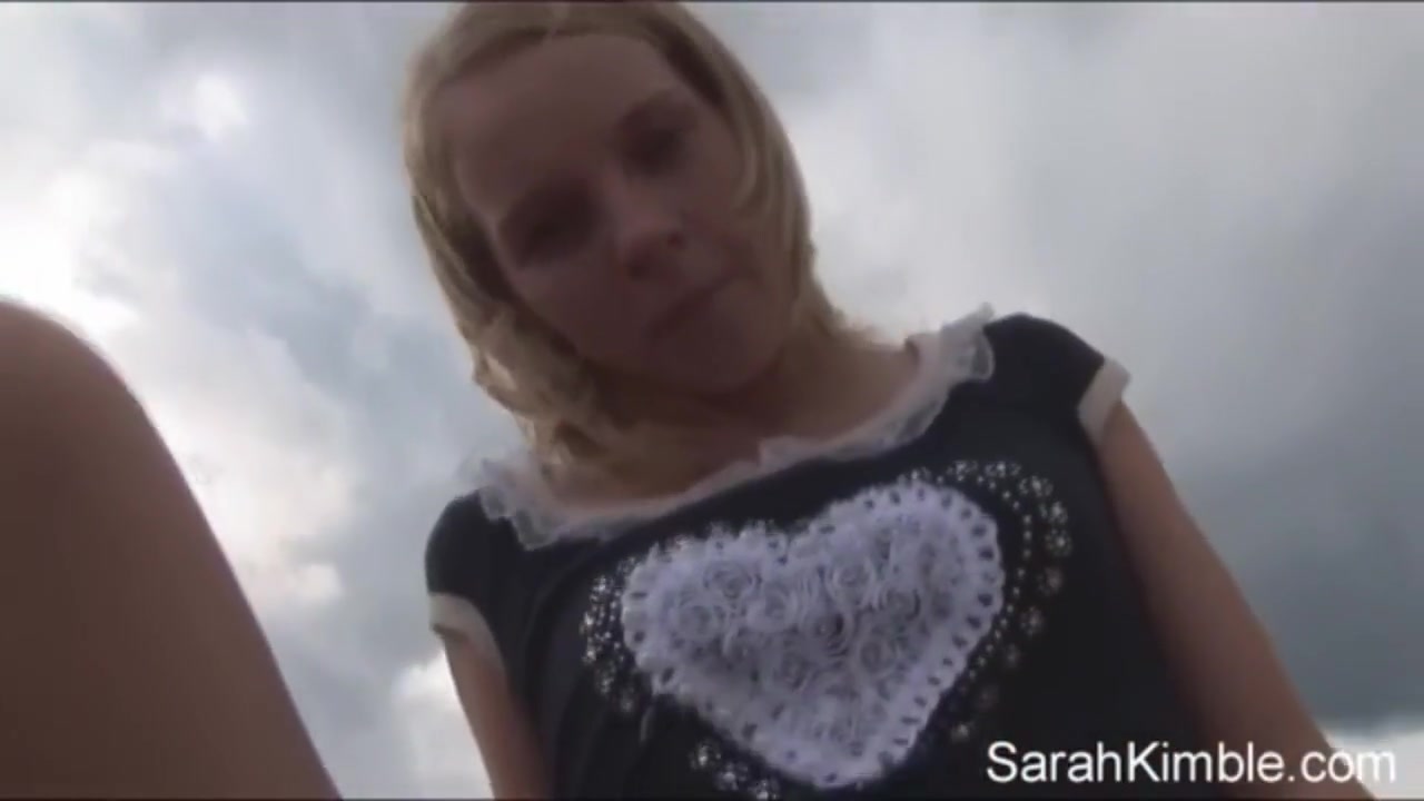 Sarah Show Pussy At Beach