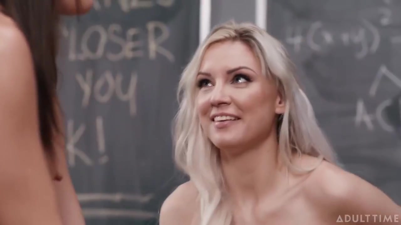 Fuck Handsome Dude In The - Kenzie Taylor, Katrina Colt And Nathan Bronson