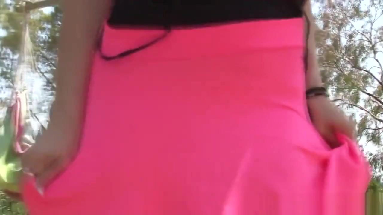 Amateur stepsis shows ass