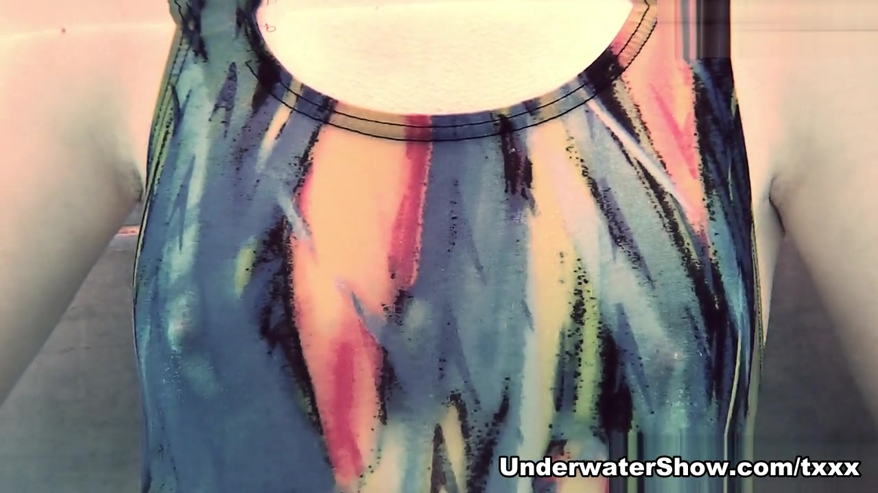 Amfibia Emie Video - UnderwaterShow