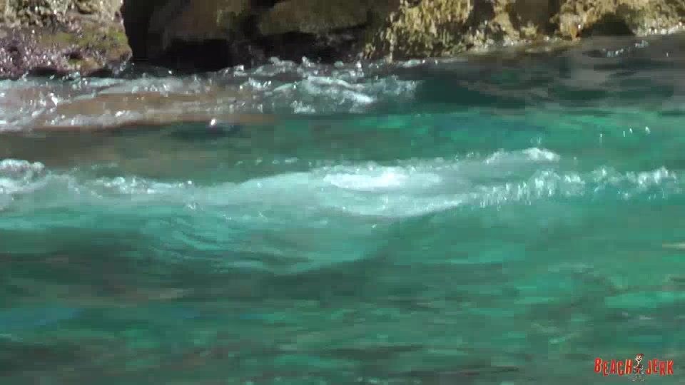 Big boobed snorkel - BeachJerk