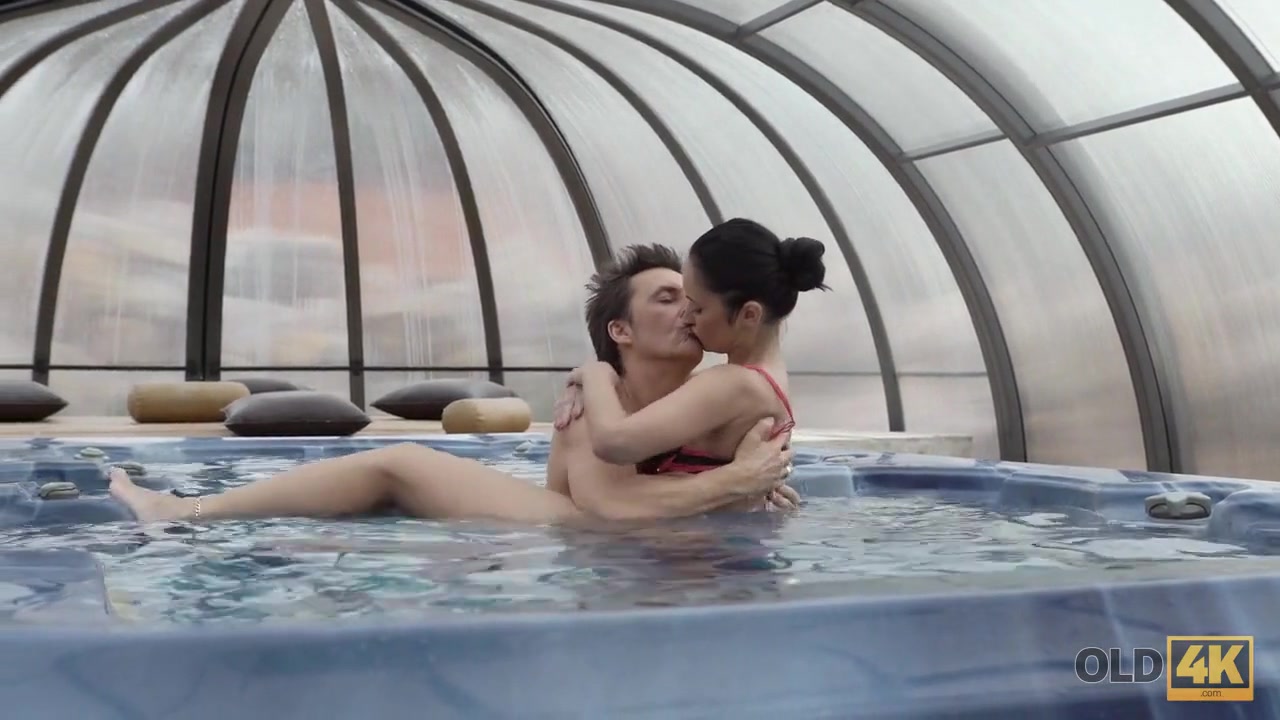 OLD4K. Elegant babe with beautiful body sucks old dick in jacuzzi