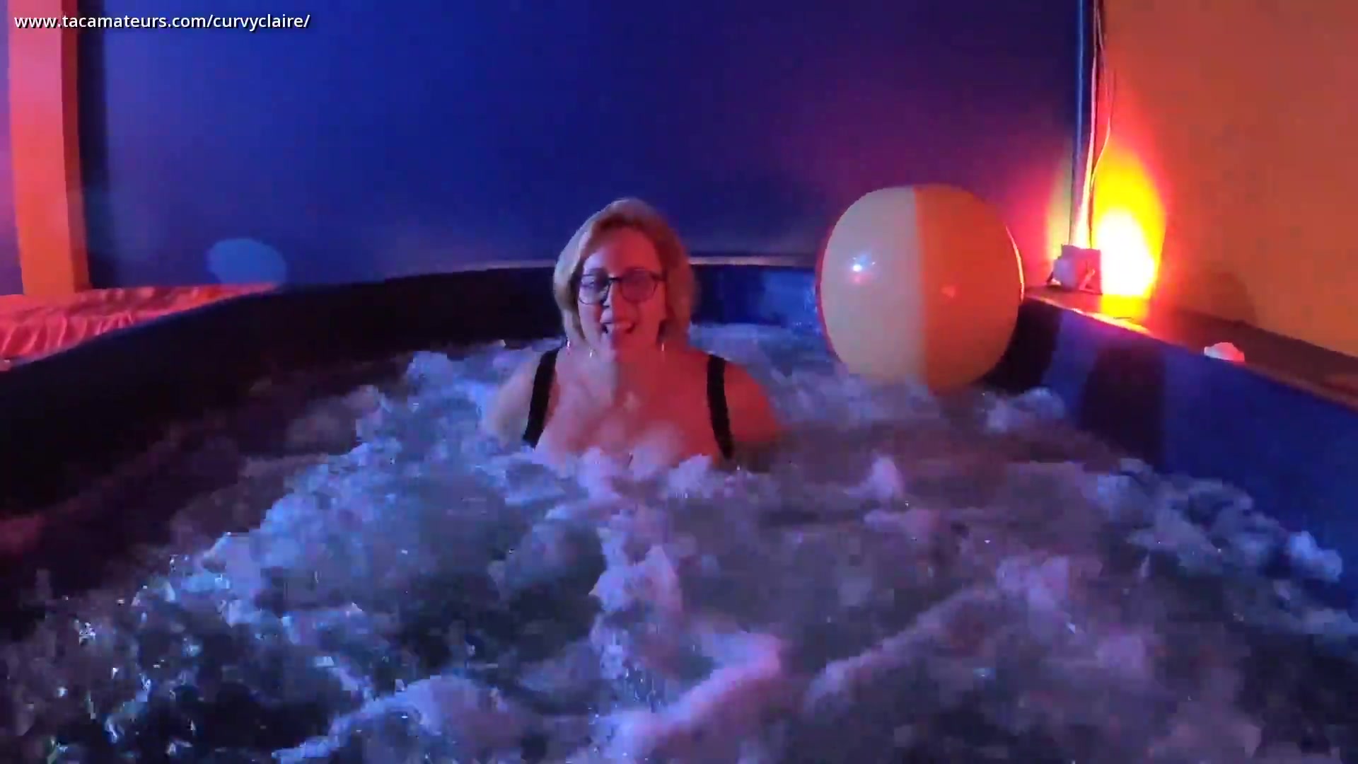 Bikini Hot Tub Pt4 - CurvyClaire