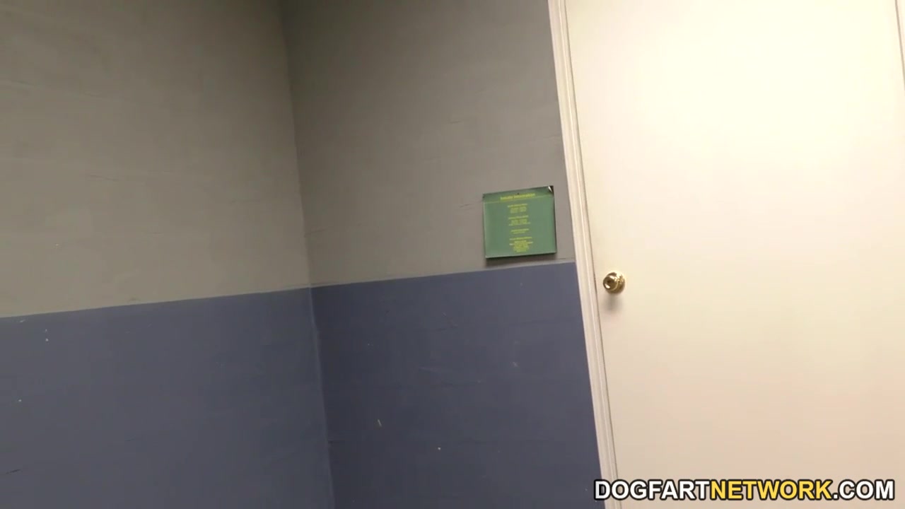 Hooker Anna de Ville takes anal fucking at police station