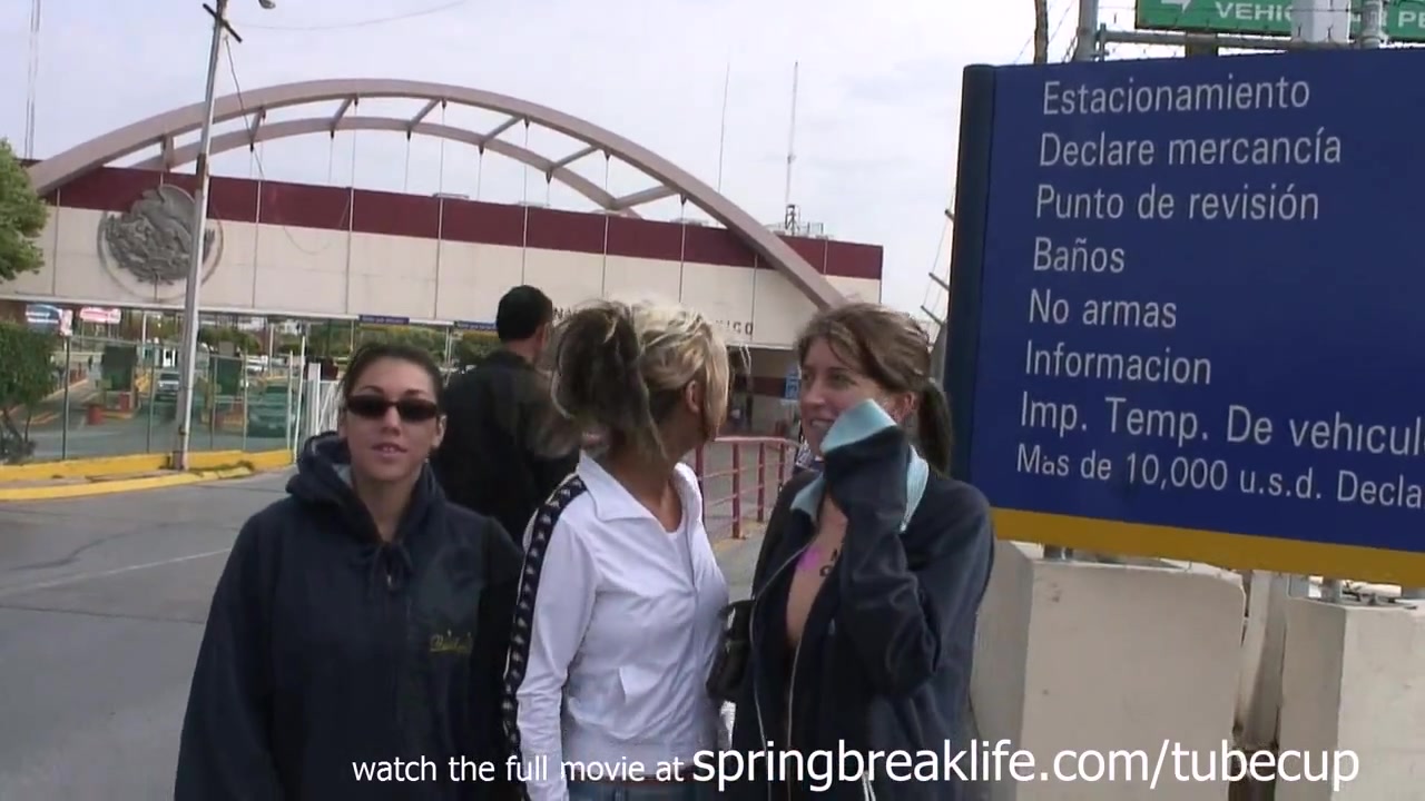 SpringBreakLife Video: Flashing At The Mexican Border