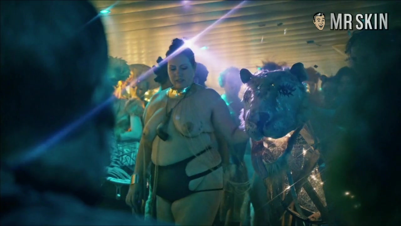 See Margot Robbie's Honeypot - Mr.Skin