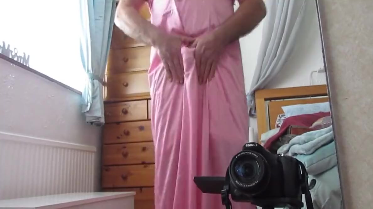 Wendy Nylon Wanking In The After Noon