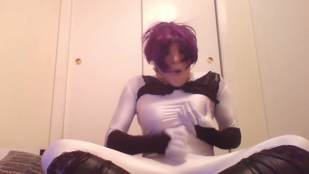 Masked shemale goes wild