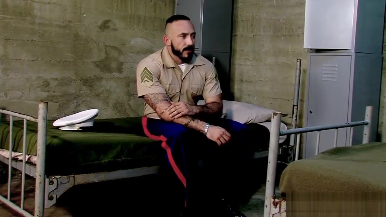 Buff military guy jizzed