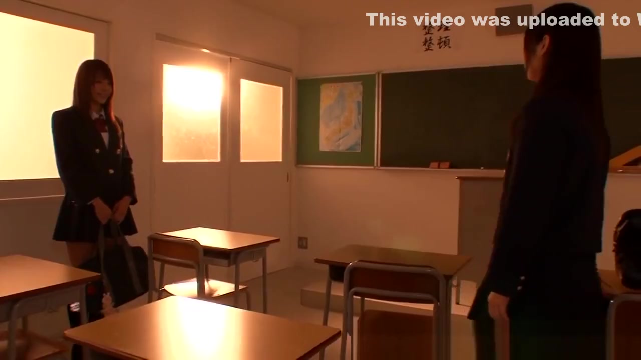 Lesbian nippon schoolgirls 18+ kissing in class