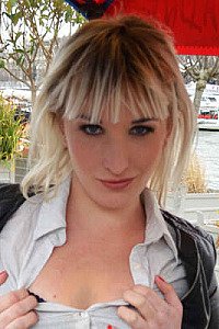 Watch Anthea Farfalla videos