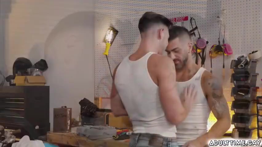 Adam Ramzi And Jordan Starr - Hunk Guy Fucked In The Ass