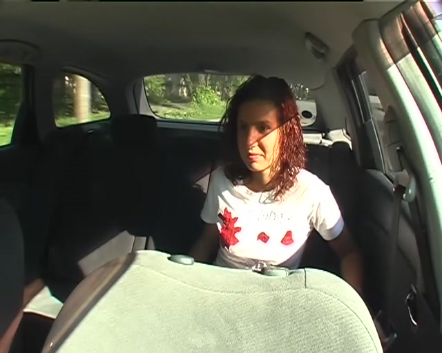 Redhead beauty agrees for fuck on taxi video