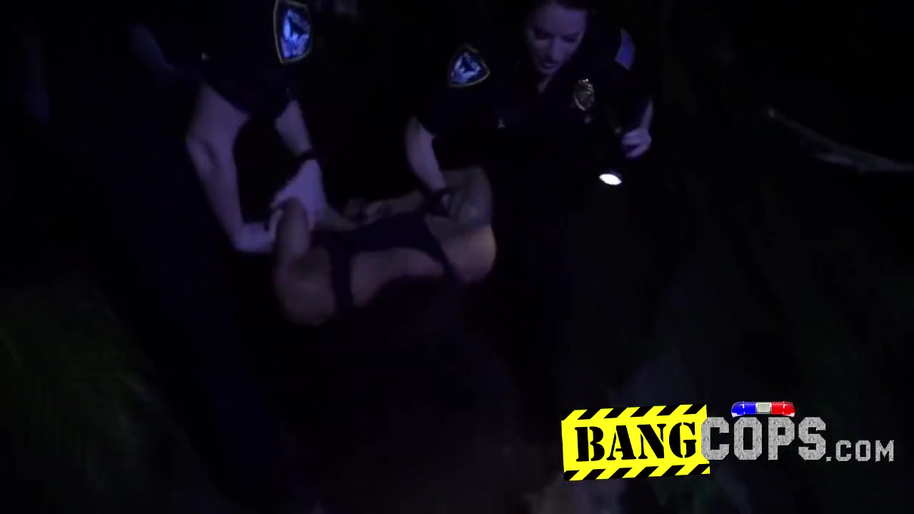 After Getting Tip Police Finally Catch Horny Suspect