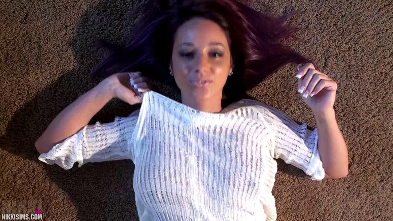 Nikki Bouncing Boobs Video