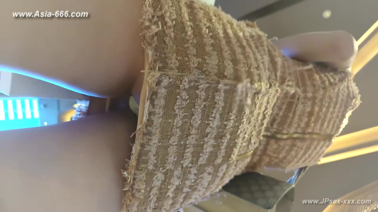 peeping chinese amateur upskirt.240
