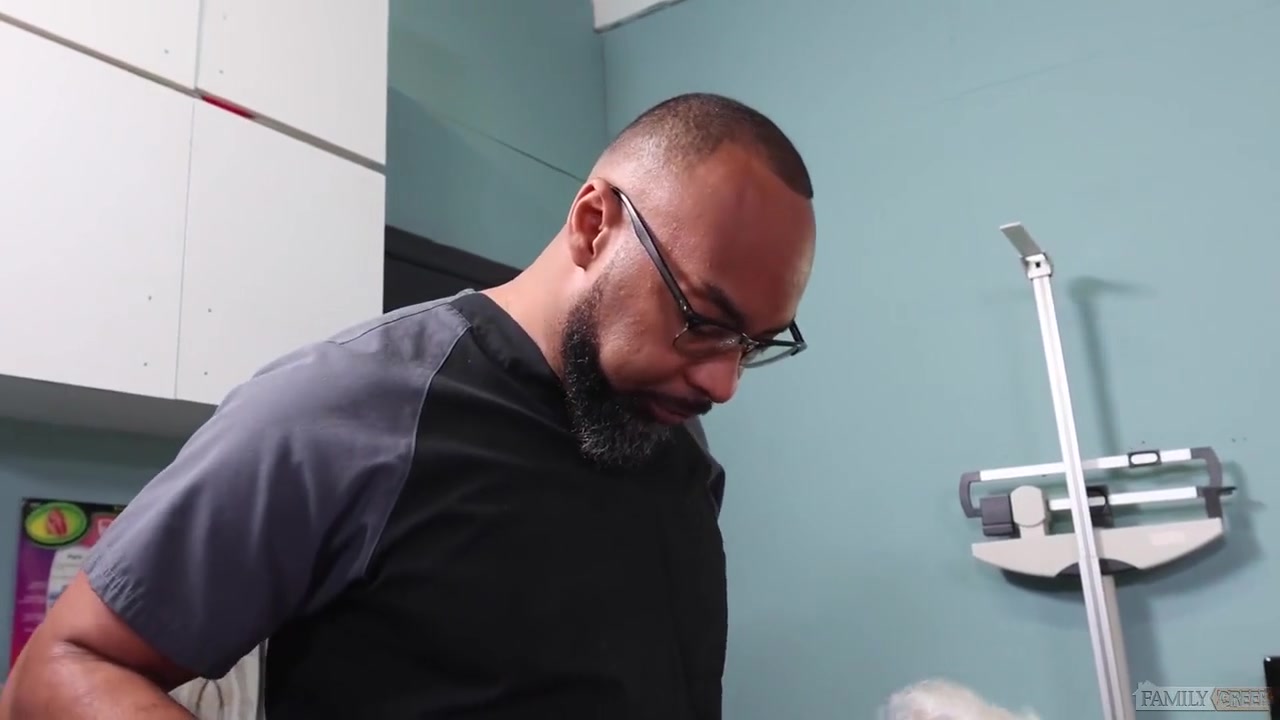 Tattooed Stepdaddy Delivers In Uniform - Ray Diesel And Andrew Connor