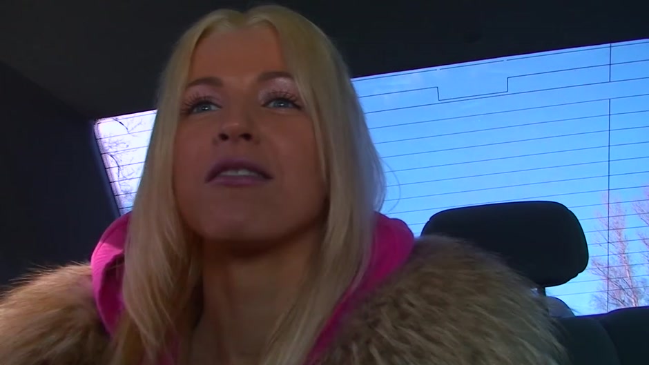 Alice Miller & Amelie Pure & Janet Haven & Trinity in hot blonde vixen enjoys a sexy college fuck