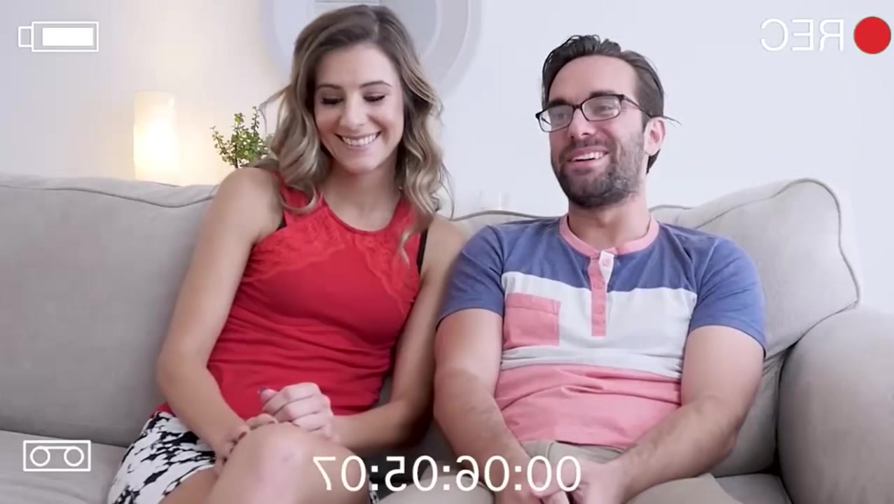 MILF fucks a nerd guy from a dating website
