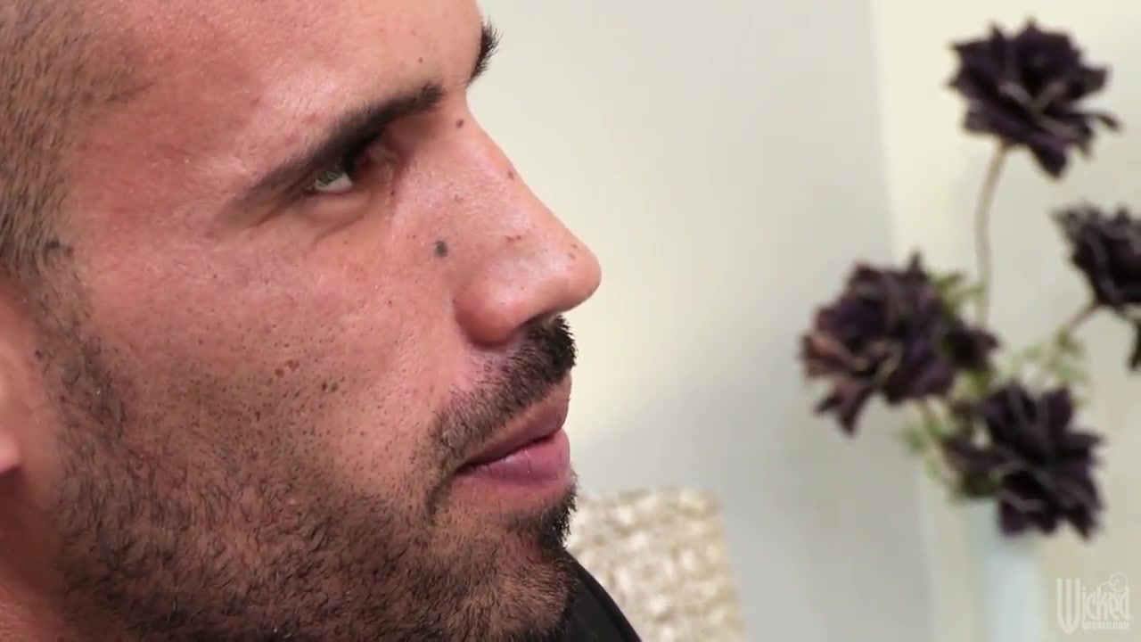Sex appeal Mischa Brooks sucking a big dick