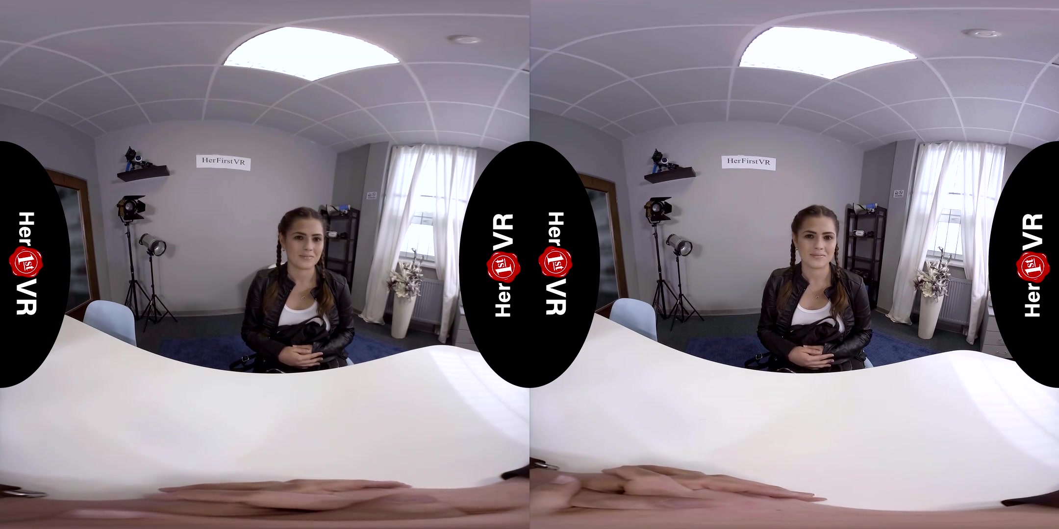 Catherine - First VR Casting - Thick Solo Model Fingering