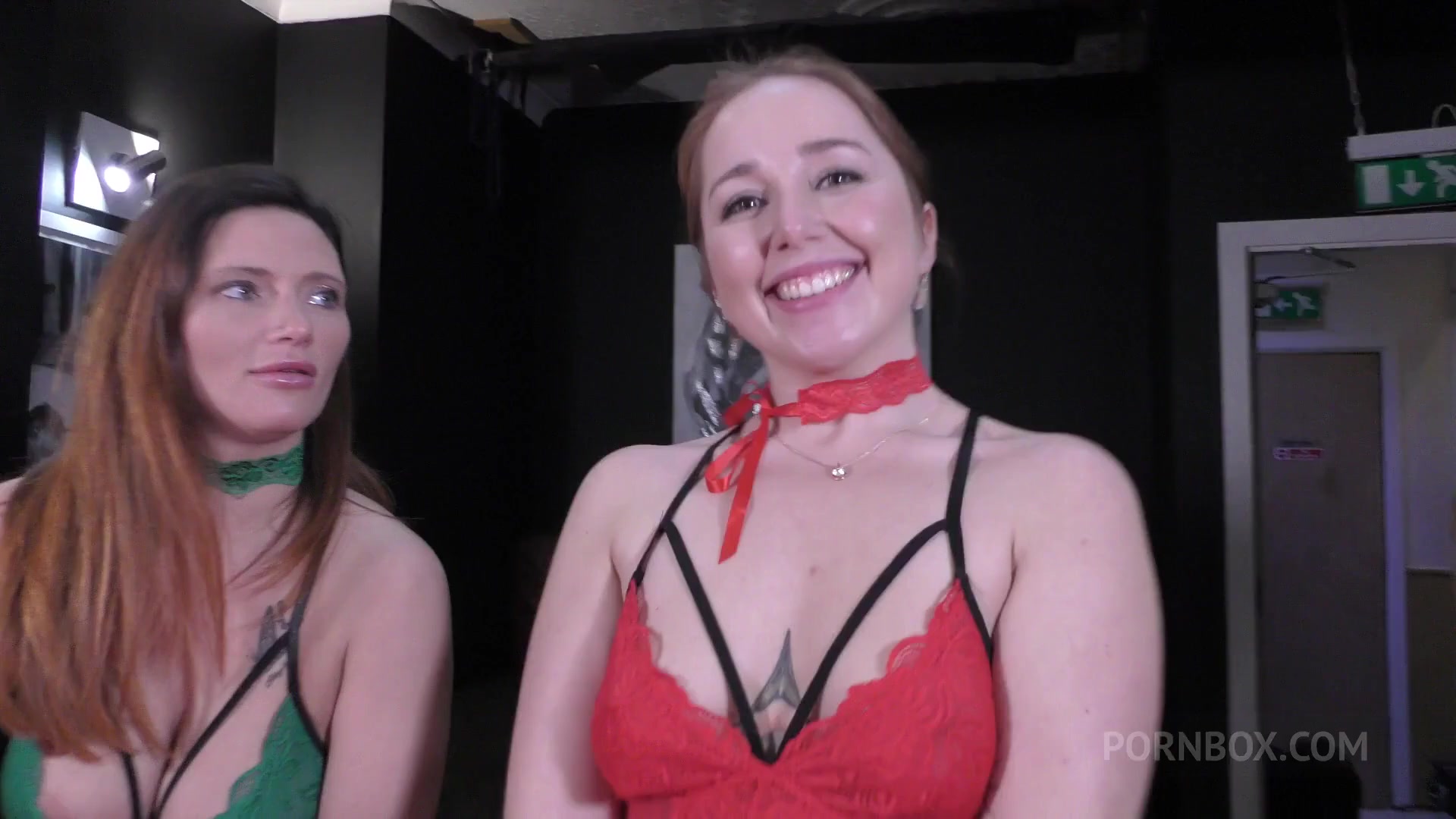 Xmas gangbang for Melody Pleasure, KimberlyX and Lisa Levefre - PissVids
