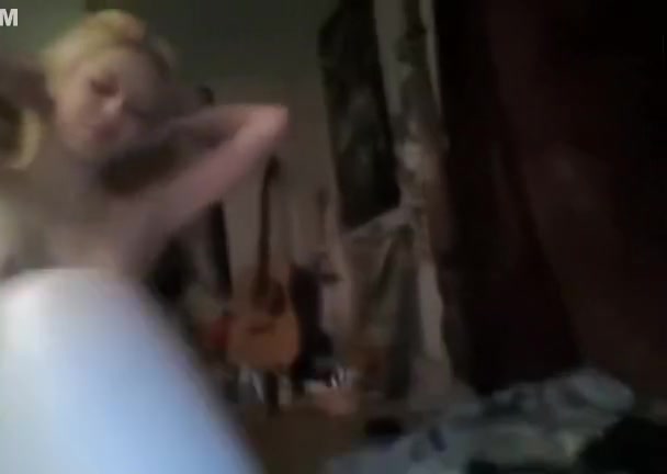 Beauty blonde girlfriend real home porn
