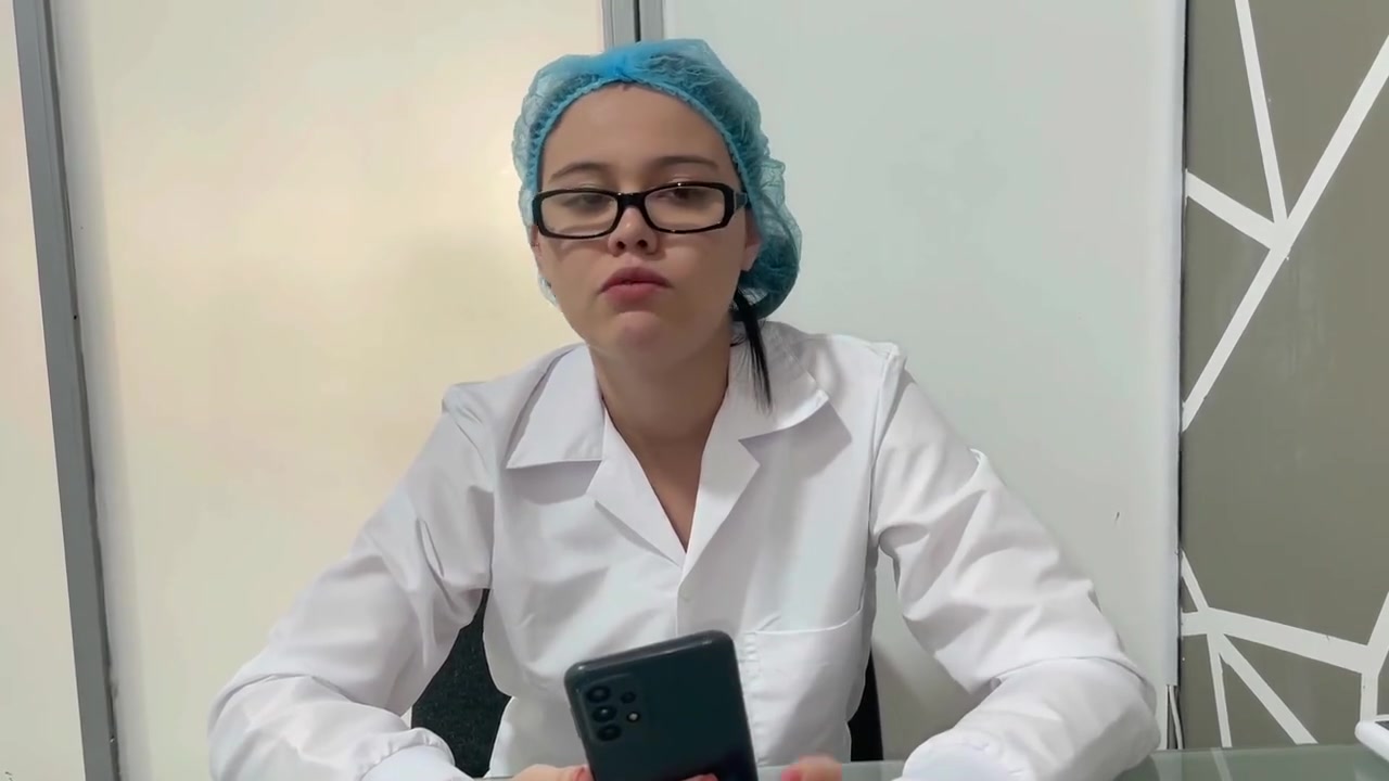 Doctora Muy Cachonda Me Revisa Mis Partes Intimas Muy Bien Y Me Calienta Para Follarla