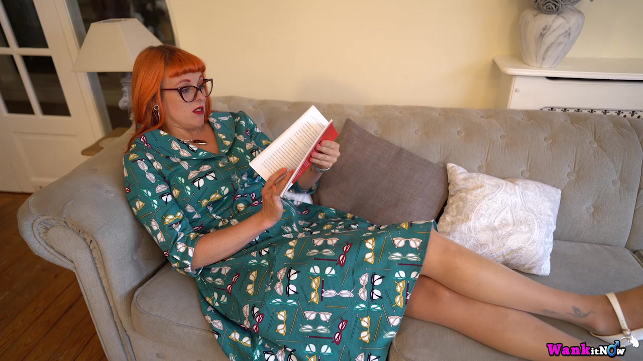 Auburn Fox - Let Me See Your Dick - Sexy Videos - WankitNow