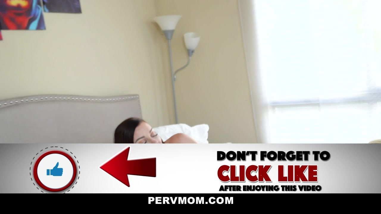 Kennedy Kressler & Sovereign Syre In Not Quite Aunty Ass