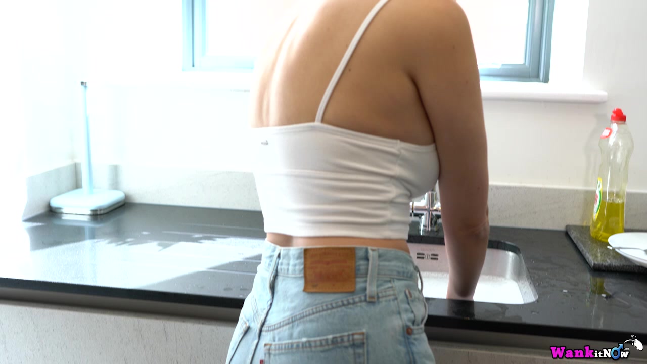 Amber Jayne - A Cup Of Sugar - Sexy Videos - WankitNow