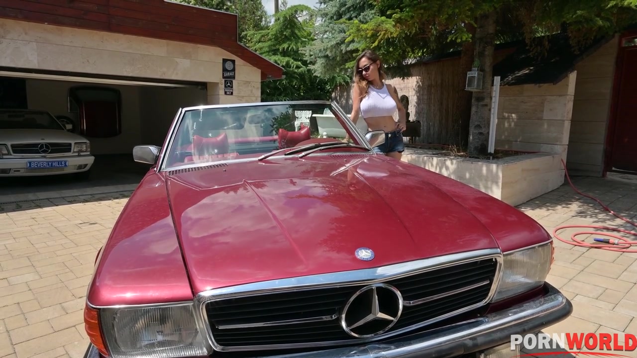 Slutty Brunette Malena Nazionale Enjoys Mechanic's BBC In All Her Holes GP2608 - AnalVids