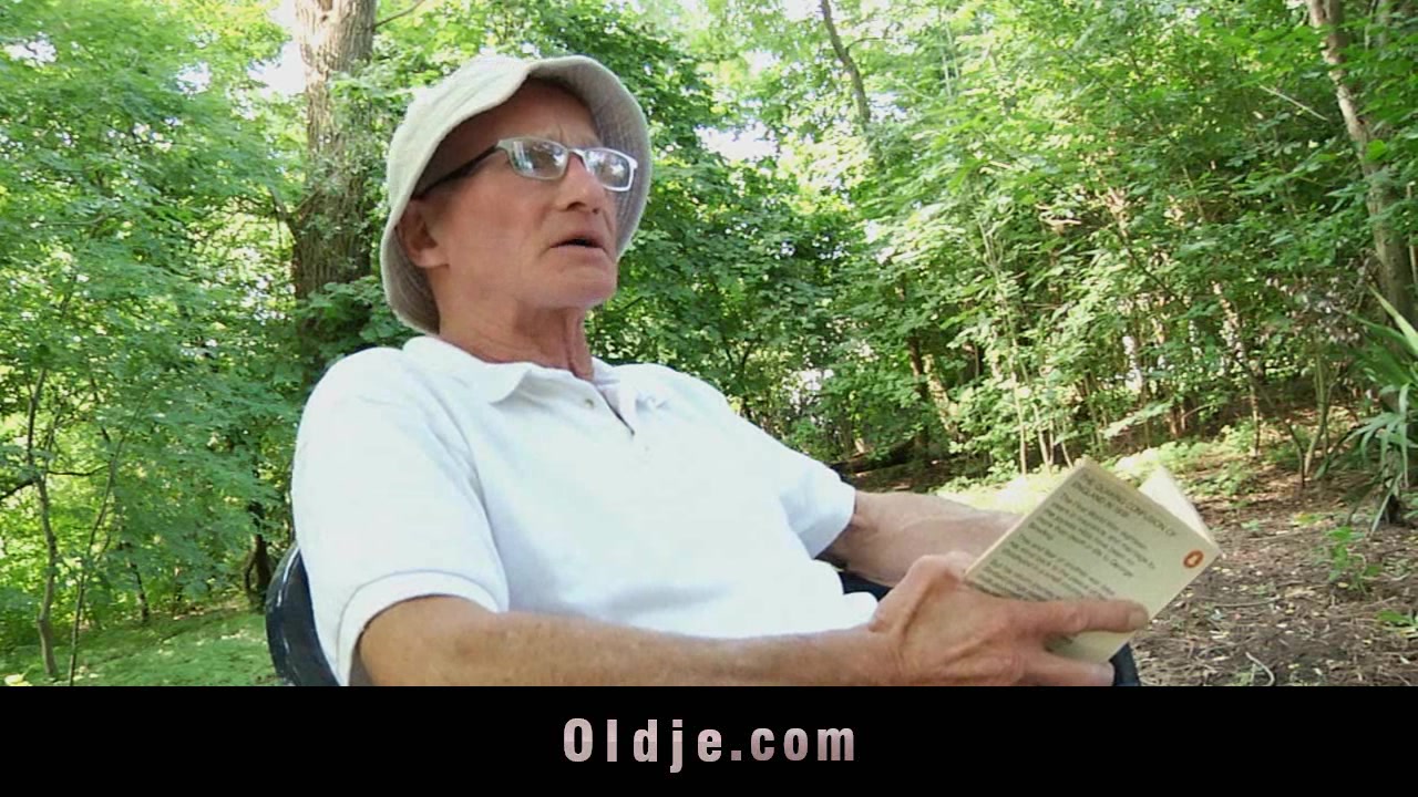 Nagging little bitch gets fucked by crazy old man