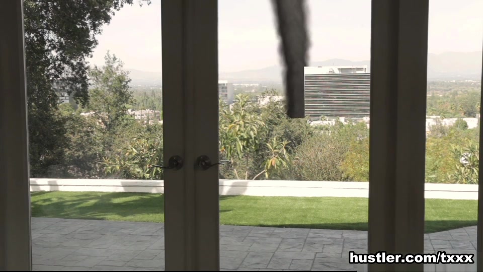 Amber Ivy in Skanknado - Hustler