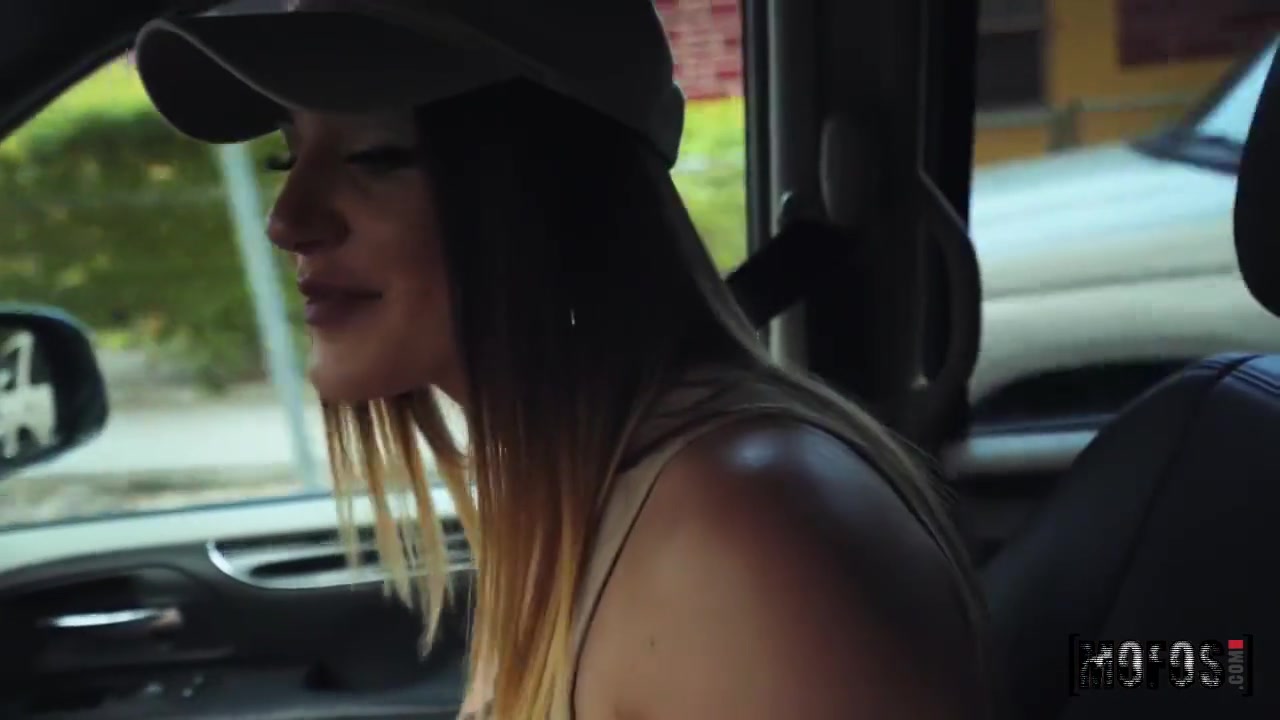 Makes Love With On The Backseat - Ella Reese And Peter Green
